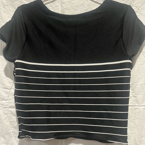 Vitamin A Deia Crop Black and White Striped Bikini Top - Sz L - Picture 6 of 8